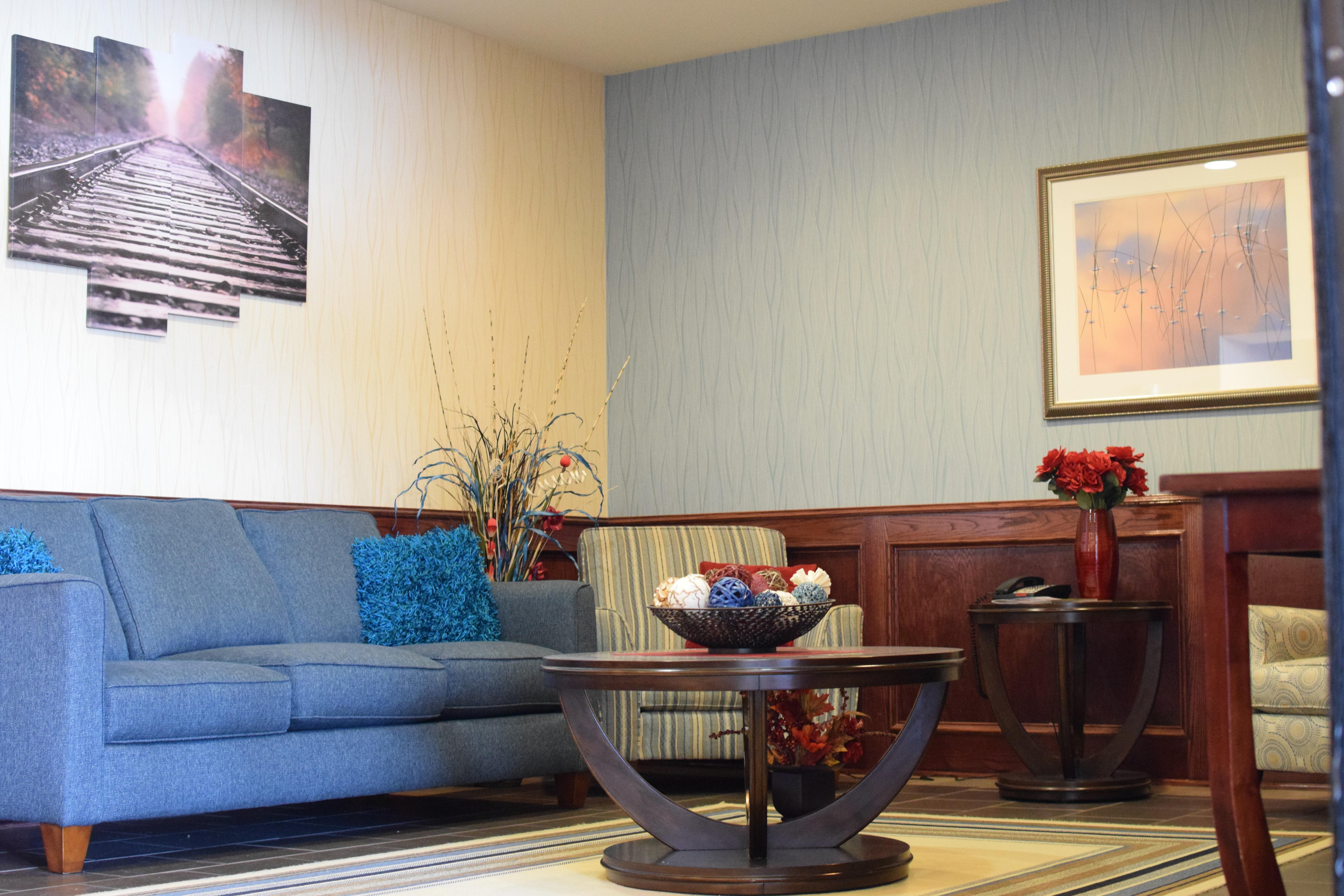 Holiday Inn Express Pratt By Ihg Kültér fotó